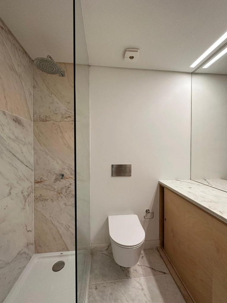 Bedroom In Shared House In Chiado - Historic Center Of Habitación en casa particular *