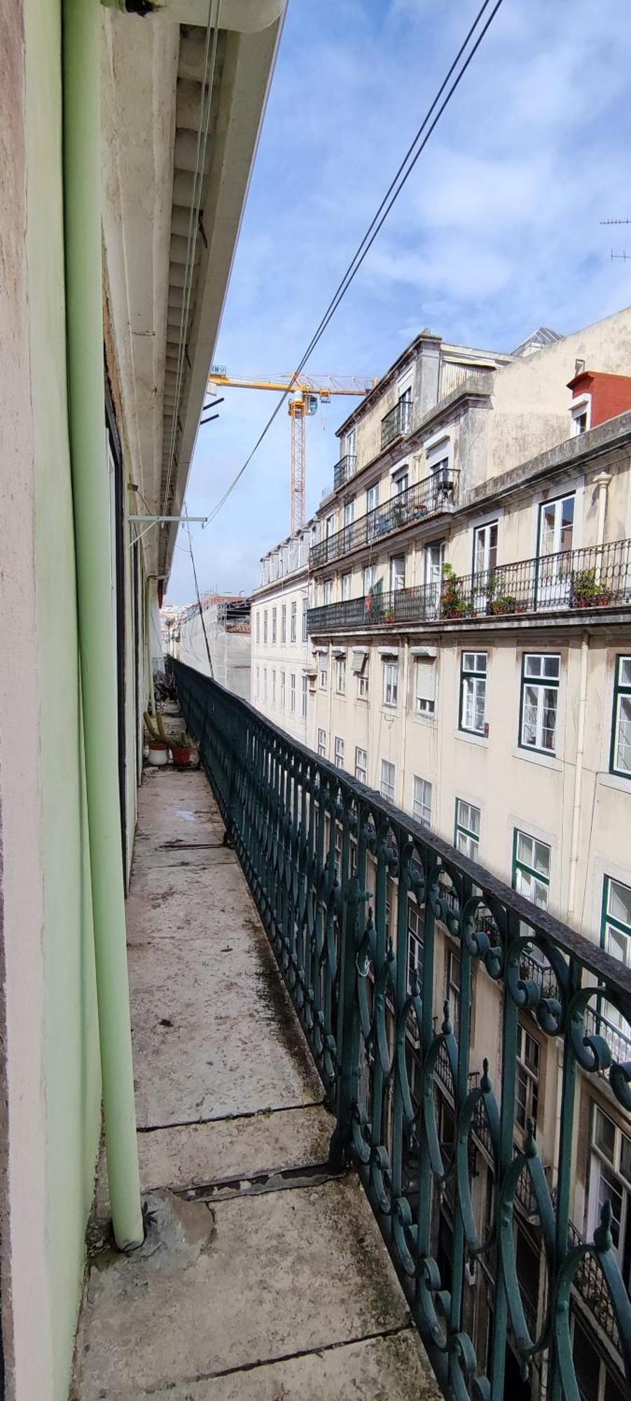 Bedroom In Shared House In Chiado - Historic Center Of Habitación en casa particular *