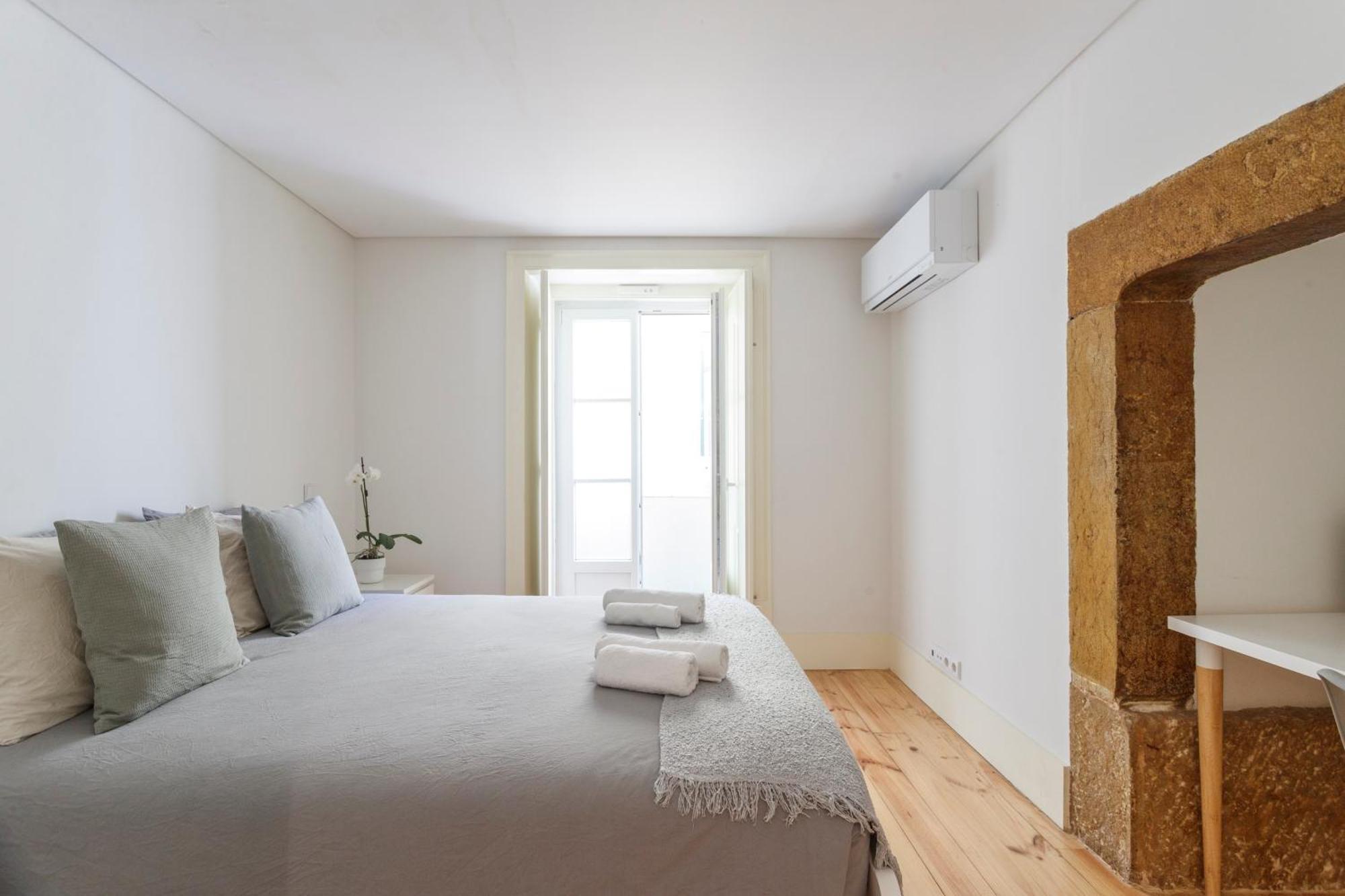Bedroom In Shared House In Chiado - Historic Center Of Quarto em Acomodações Particulares Lisboa
