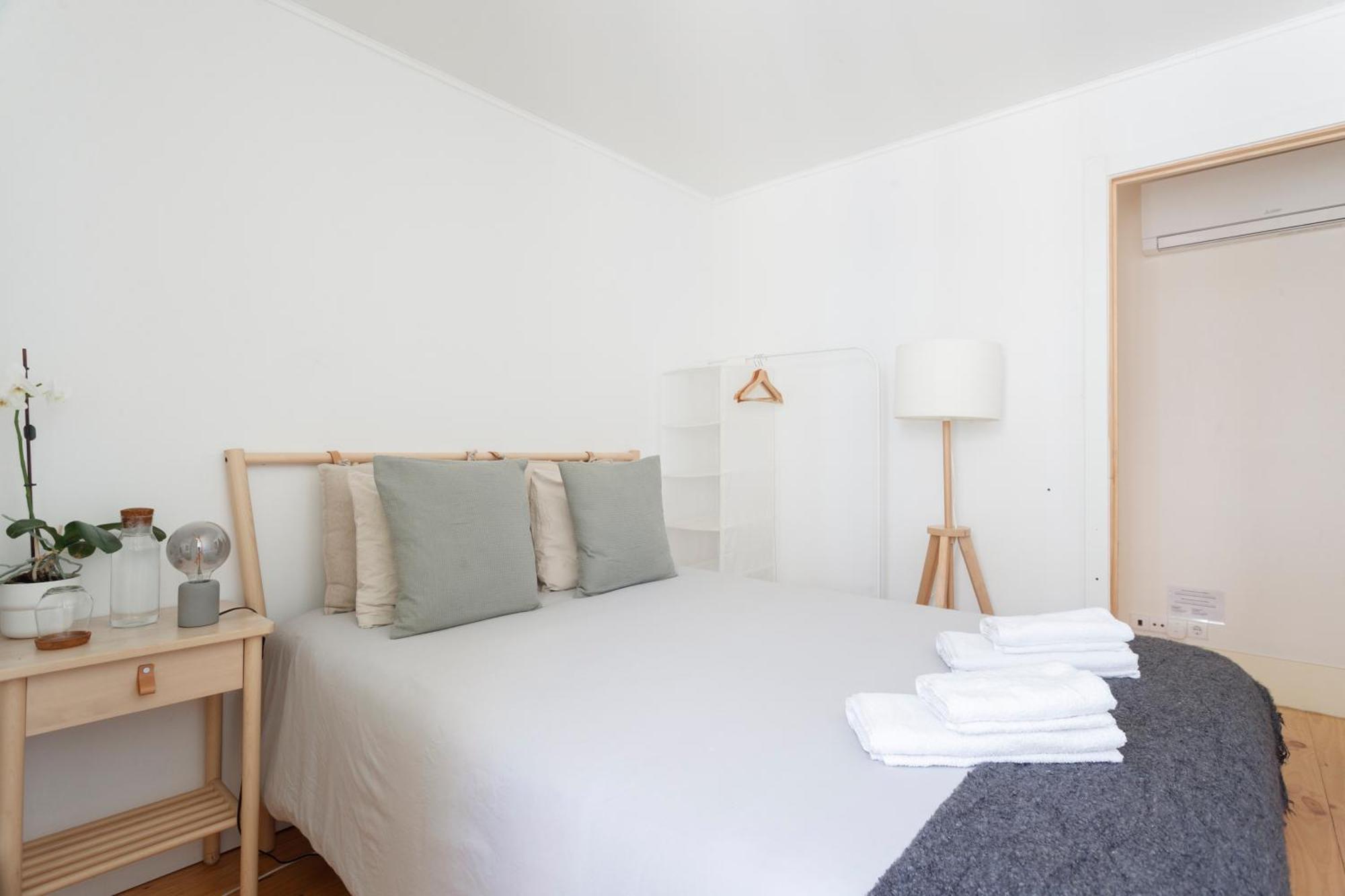 Bedroom In Shared House In Chiado - Historic Center Of Quarto em Acomodações Particulares
