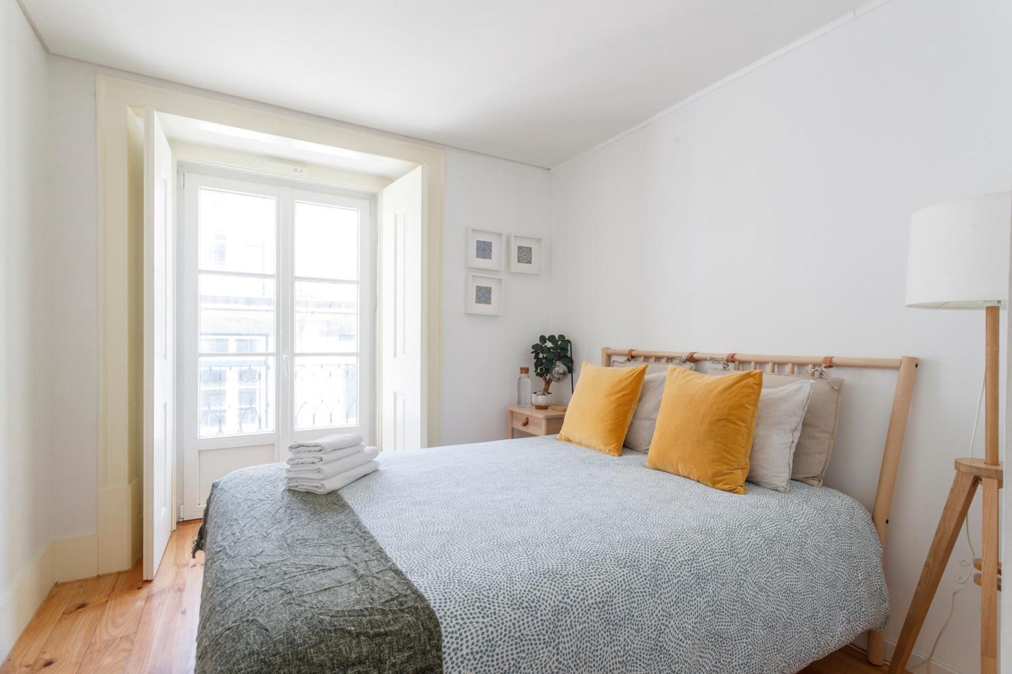 Bedroom In Shared House In Chiado - Historic Center Of Séjour chez l'habitant