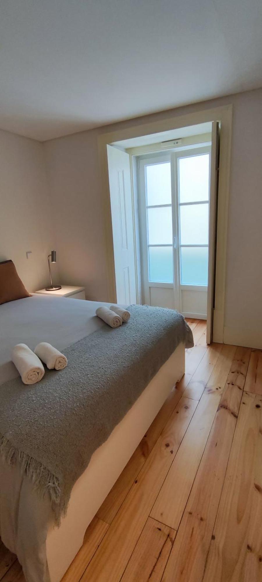 Privat bolig Bedroom In Shared House In Chiado - Historic Center Of *